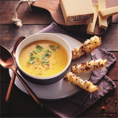 Velouté de Potiron et Mouillettes de Pain Perdu Au Gruyère Suisse d'Alpage
Photo : © Fromages de Suisse
