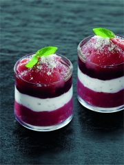 Verrine de carpaccio de bœuf à la réduction de framboises, betterave et fromage blanc
Photo : © Bigard