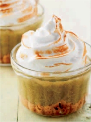 Verrine de Rhubarbe Meringuée
Photo : © Daniel Mettoudi