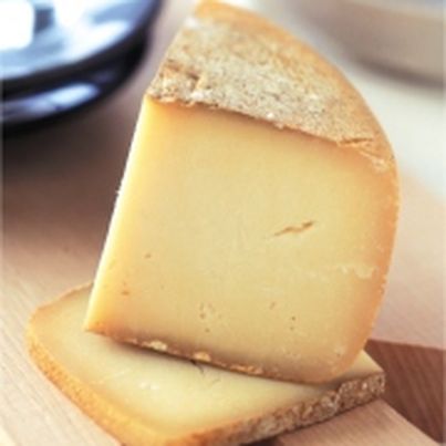 La Tomme de chèvre des Pyrénées