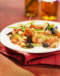 Ris de veau braisés et suprêmes de poulet fermier, sauce foie gras et morilles