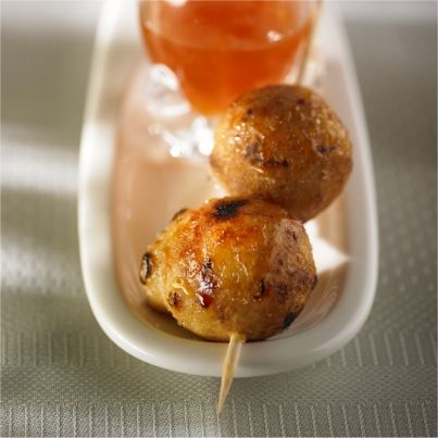 Beignets caramélisés au chèvre affiné et sa sauce abricot
