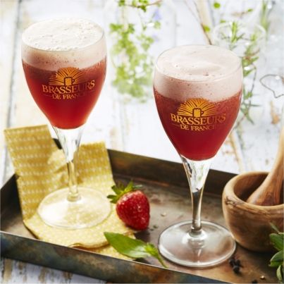 Cocktail de Bière de Printemps, Fraises, Poivre et Basilic