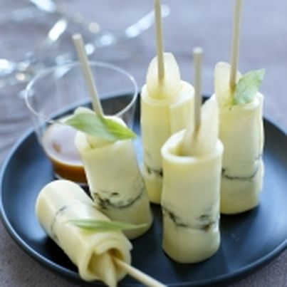 Bonbons de poire et verveine au Morbier, jus d'abricots