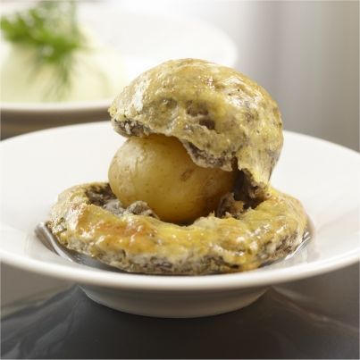 Bonnottes en crôute de fleur de sel et algues, chantilly aux herbes