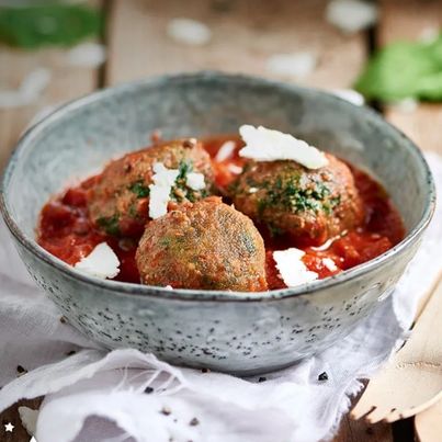 Boulettes d'Epinards à la Sauce de Tomates Cerises