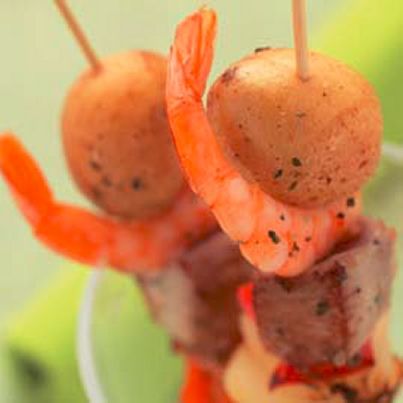 Brochettes de pomme de terre aux fruits de la mer