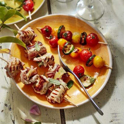 Brochettes de Mini-Saltimbocca aux Légumes Grillés
