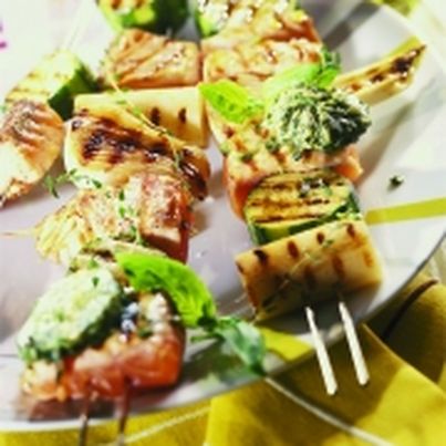 Brochettes de Saumon de Norvège et beurre de basilic