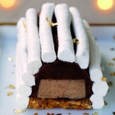 Buchette meringuée, Crème de Châtaigne et Mousse au Chocolat Noir