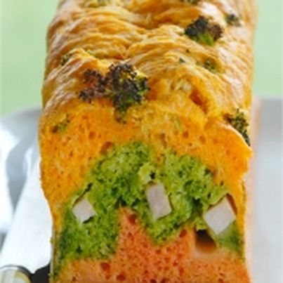 Cake aux légumes, fromage et jambon