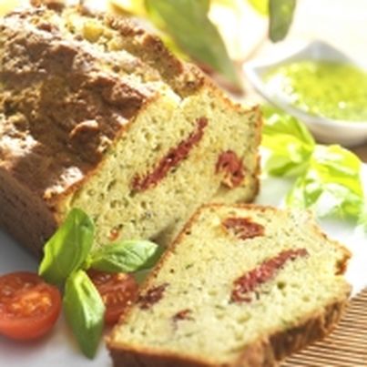 Cake au pesto et tomates séchées