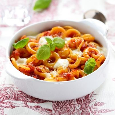 Cappelletti gratinés à la tomate et à la mozzarella