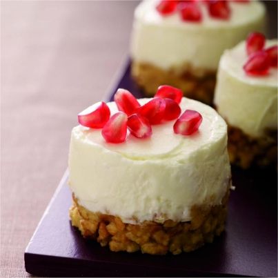 Mini-cheesecakes au chèvre frais salé et leurs graines de grenade
