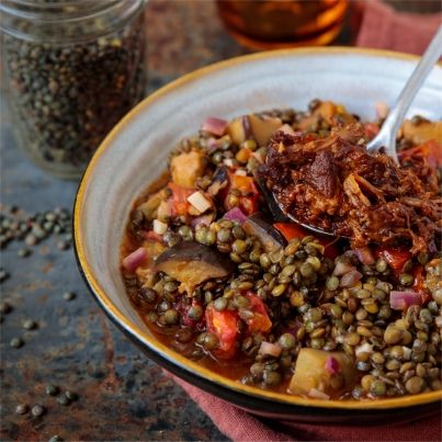 Cocotte de lentilles vertes aux aubergines et pulled pork