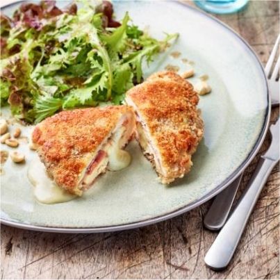 Cordon bleu au Reblochon, volaille fermière et chapelure aux fruits secs