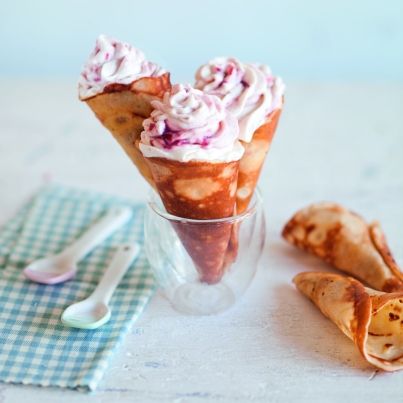 Cornets de crêpes & chantilly à la Confiture de Framboises Bonne Maman®