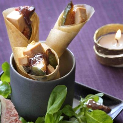 Cornets Croustillants au Foie Gras et Confiture de Figues Bonne Maman, Salade de Mâche, aux Panais et à la Betterave