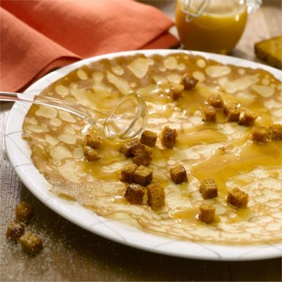 Crêpes caramel au beurre salé, pain d'épices et sucre de canne