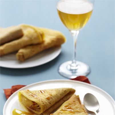 Crêpes aux poires pochées au sirop de cidre safrané