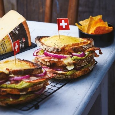Croque-Monsieur Guacamole Bacon Gratiné au Vacherin Fribourgeois AOP