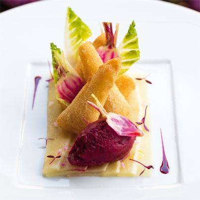 Croquettes de Raclette du Valais AOC, jeune navet en aigre-doux, sorbet betterave