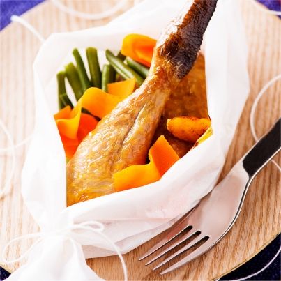 Cuisses de pintade en papillote aux petits légumes