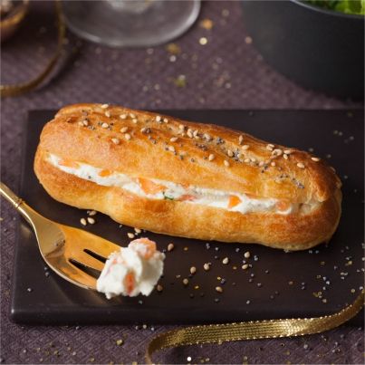 Eclair au saumon fumé, mesclun à l'huile de noix