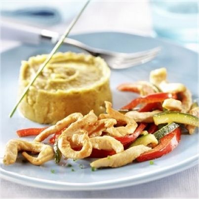 Emincés de volaille aux courgettes et Poivron rouge, Purée de pois-cassés