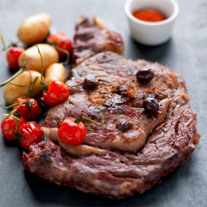 Entrecôte de Boeuf de Chalosse cloutées olives et anchois