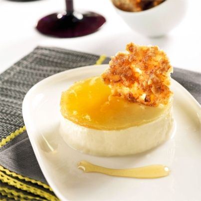 Entremet Reblochon miel et tuile de noix