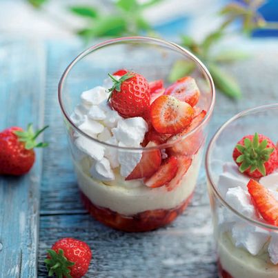 Eton mess aux fraises, crème vanille et meringue