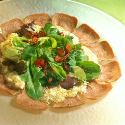 Carpaccio de langue de veau vinaigrette à l'oeuf écrasé
