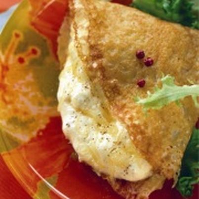 Crêpes soufflées à l'emmental et aux quatre épices