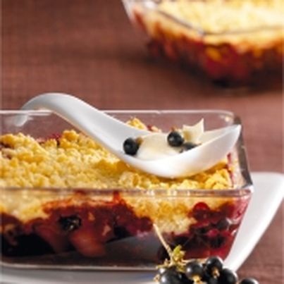 Crumble au cassis et à la poire