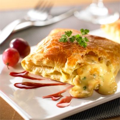 Feuilleté à l'Epoisses Berthaut et raisins