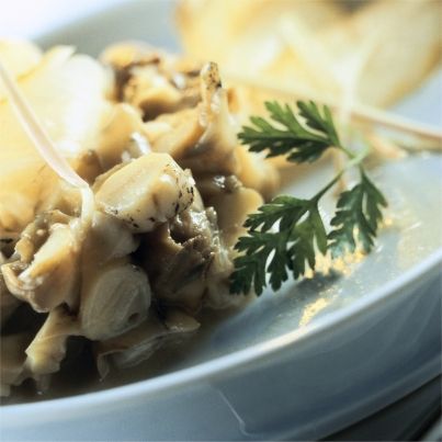 Fricassée de bulots et haddock, chips de céleri