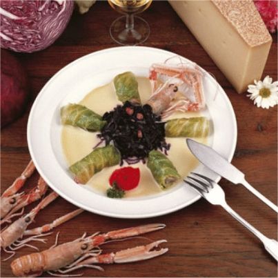 Langoustines en robe de Comté et choux