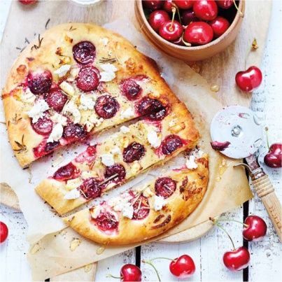 Focaccia Brebis, Cerises de nos Régions et Romarin