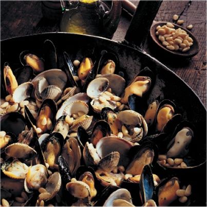 Poêlée de coquillages aux pignons de pin