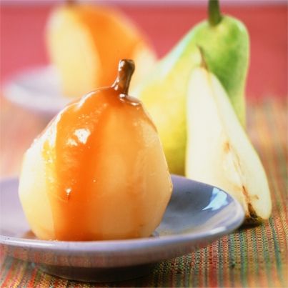 Poires pochées et caramel au gingembre