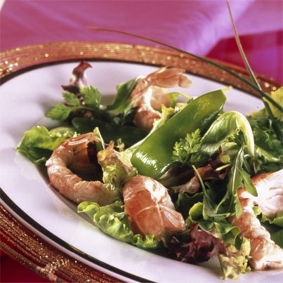 Salade de langoustines, pois gourmands, vinaigrette à la bière de Noël