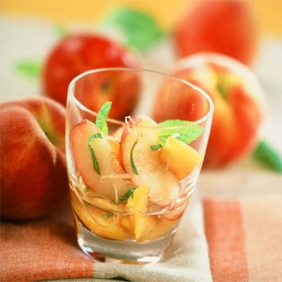 Salade de pêches nectarines à la menthe et au gingembre