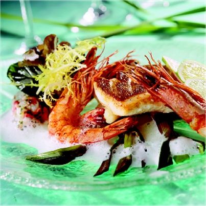 Saint-Pierre en retour des îles aux gambas grillées, émulsion de noix de coco