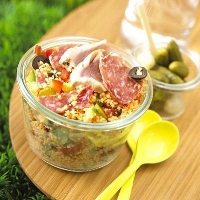 Taboulé de saucisson sec, cornichons, olives et thon frais mi-cuit