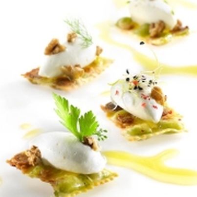 Gaufres de ravioles, chantilly au lard fumé