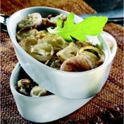 Gratin d'échalotes de tradition au Parmigiano Reggiano et salade Pastorale