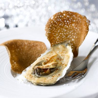 Huîtres au foie gras et croustilles de sarrasin