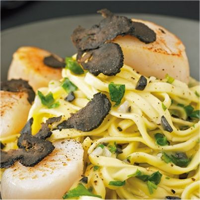 Linguine aux noix de Saint-Jacques et truffe noire