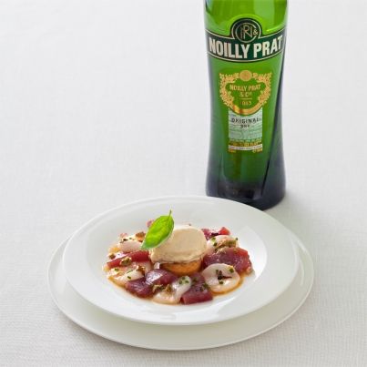 Marine de Saint-Jacques et fumé de bonites, glace et caramel de Noilly-Prat
